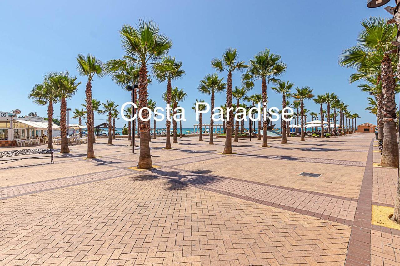 פואנגירולה Costa Paradise - Beachfront Apartment מראה חיצוני תמונה